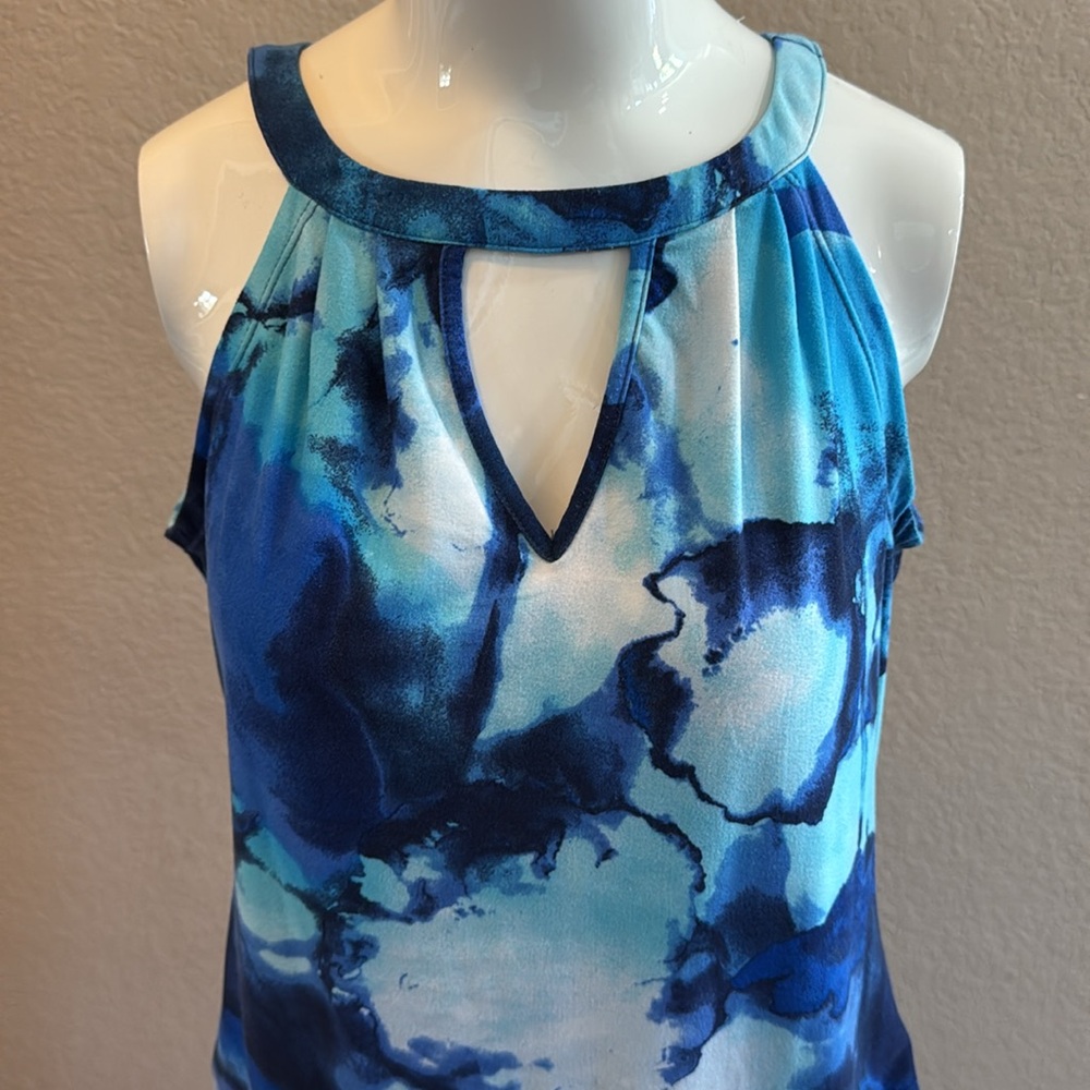 Essentials by Milano Blue Patterned Top medium - Picture 2 of 5